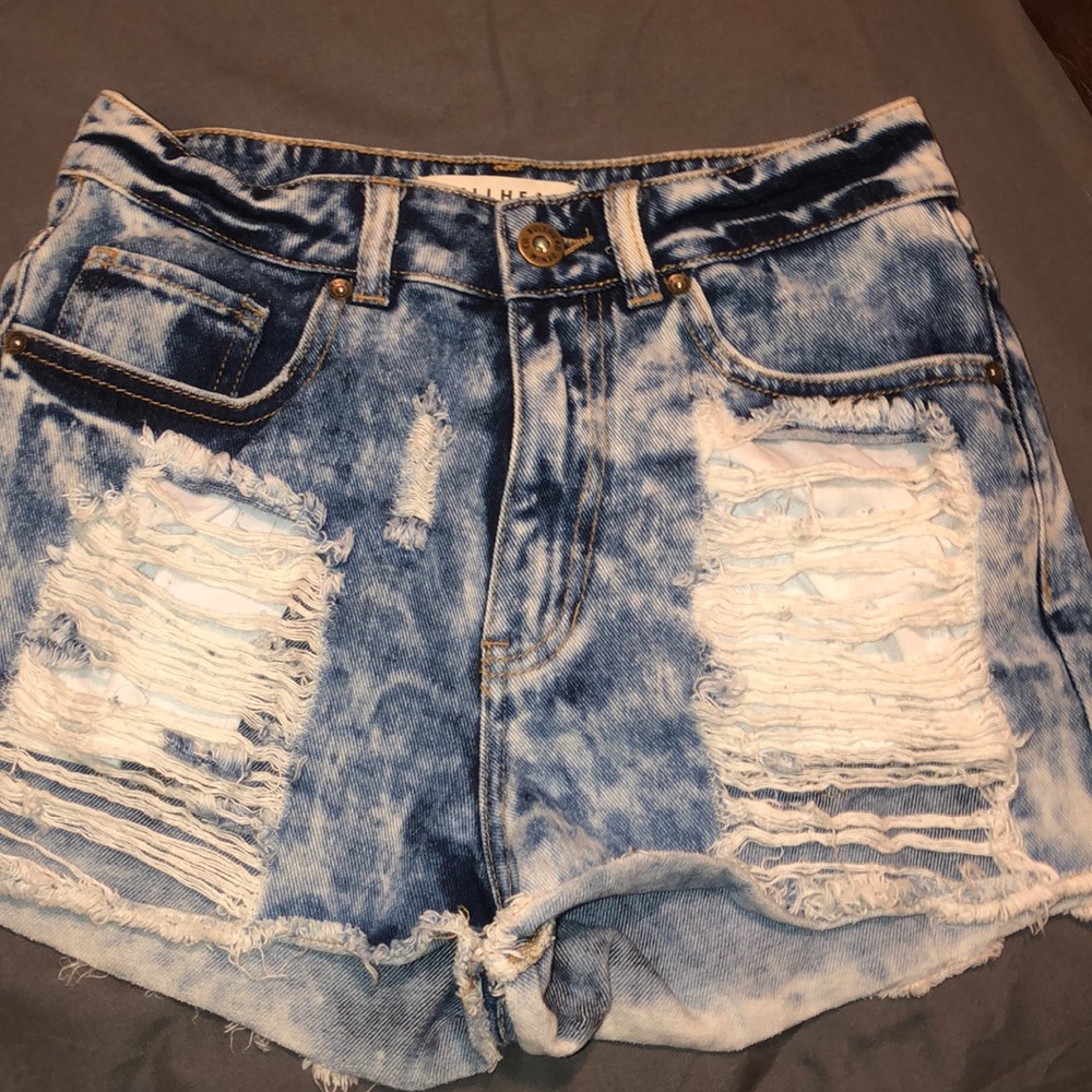 Bullhead destress shorts